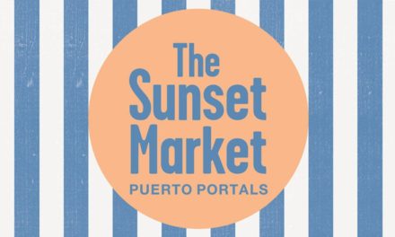 Sunset Market i Puerto Portals