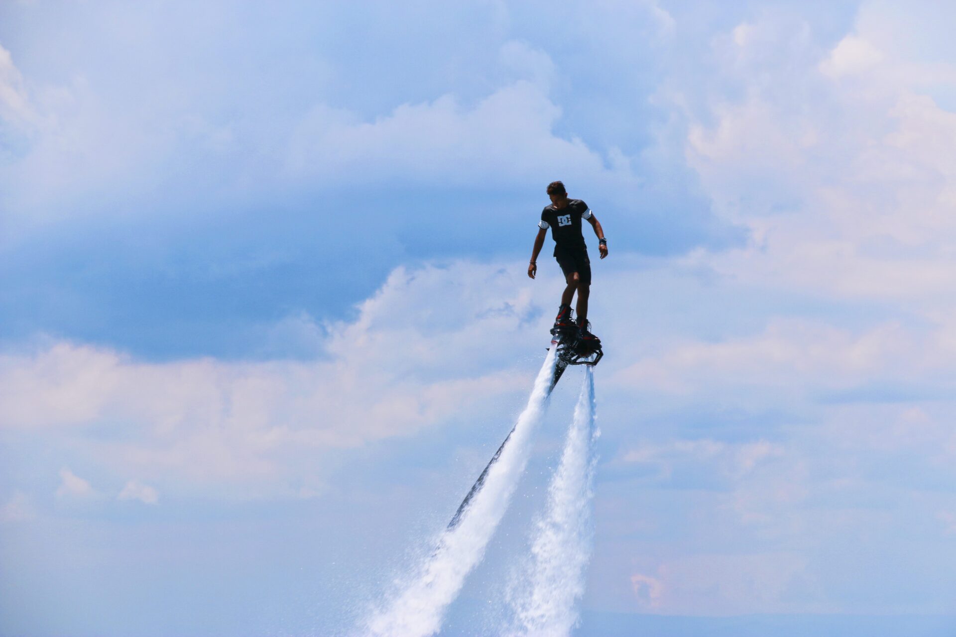 Flyboard - Photo by Morteza F.Shojaei on Unsplash